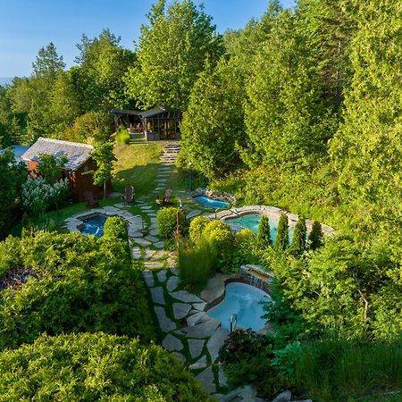 Auberge Des Falaises La Malbaie Kültér fotó